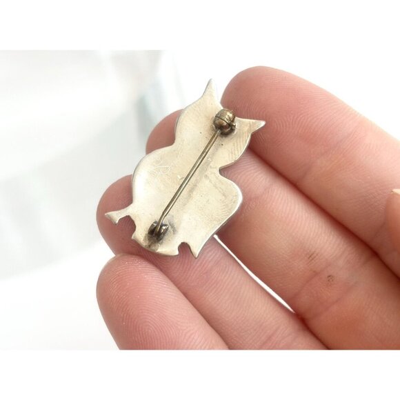 Hand Carved Tiny Owl Southwest Style Pewter Silver Toned Vintage Brooch Pin - Picture 5 of 9